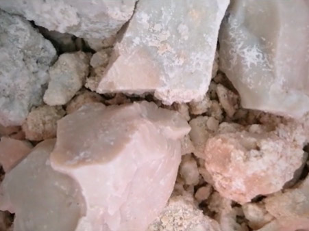 建平璀璨膨潤土